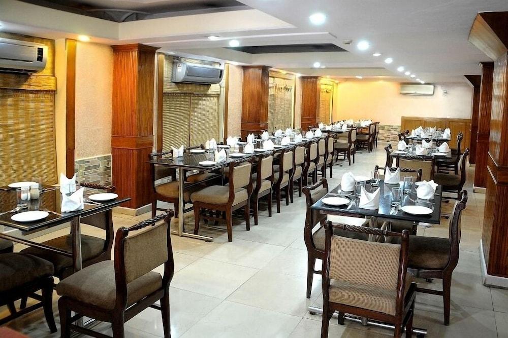 Hotel Ganga Ratan Agra  Extérieur photo
